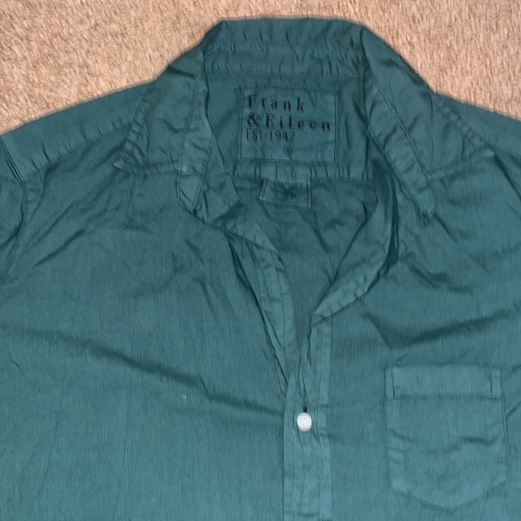 Frank & Eileen Eileen Relaxed Button-Up Featherweight Forest Green XS - Picture 8 of 10